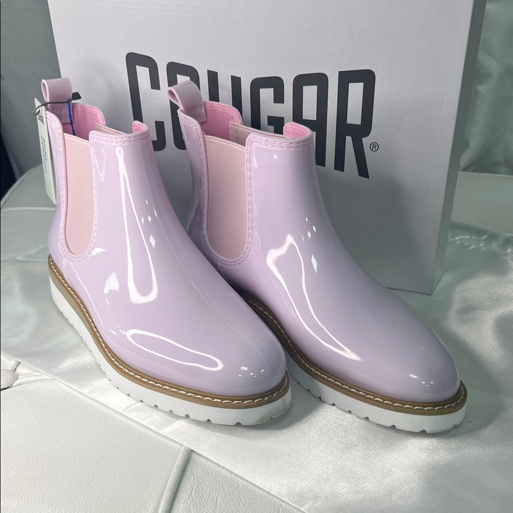 Cougar Glossy Light Pink Chelsea Ankle Boots